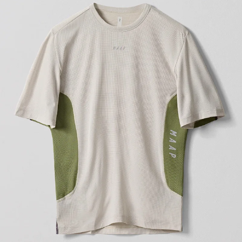 cycling clothing with cool patterns-Maglia Maap Alt_Road Tech Tee - Beige