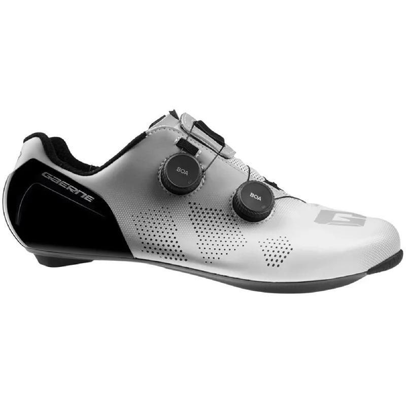 cycling clothing for road trips-Scarpe Gaerne Carbon STL - Bianco