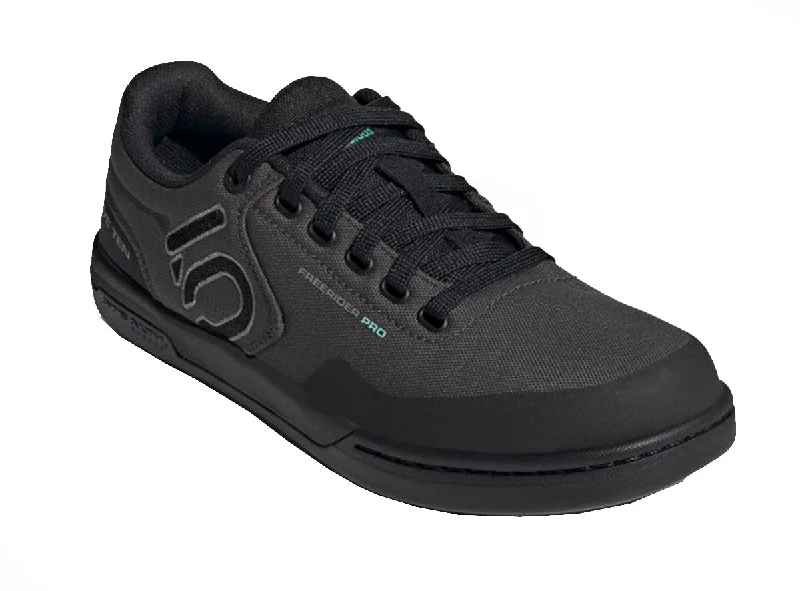 cycling clothing with trim sleeves-Five Ten Freerider Pro Canvas Flat Pedal Shoe - Dgh Solid Gray-Core Black-Gray Three - 2022